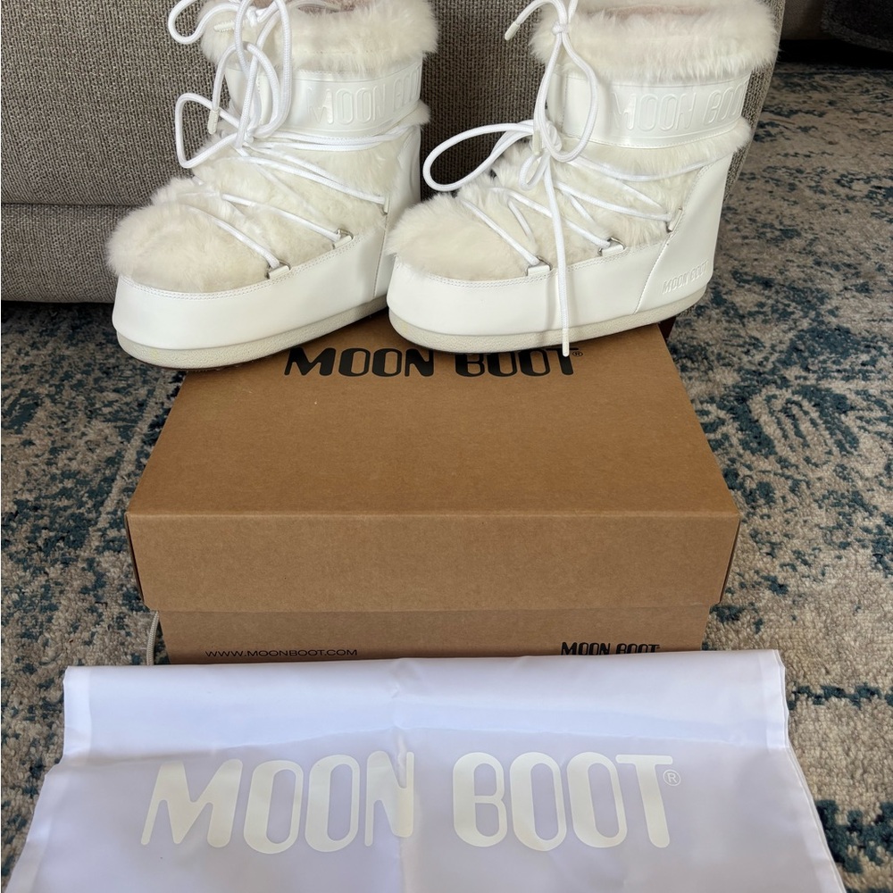 Moon Boot White Winter Boots